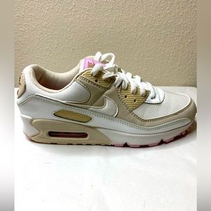 Nike Air Max 90
Summit White Light Orewood Brown W)classy sneaker women size 9.5